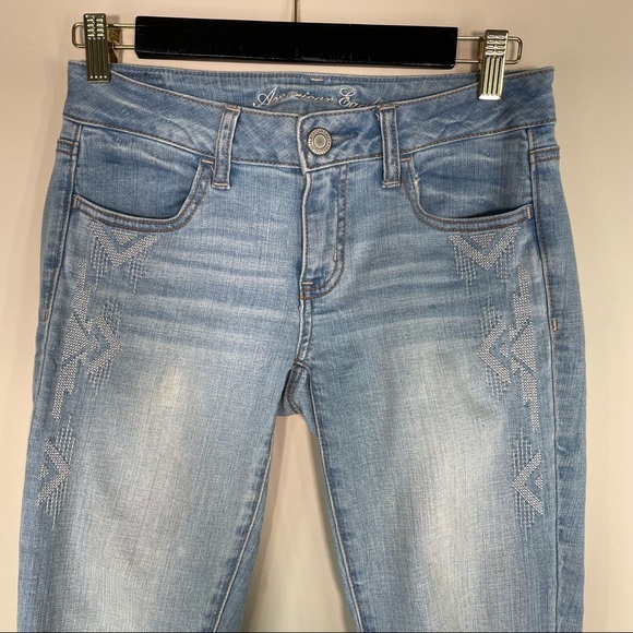 American Eagle Light Wash Embroidery Jeggings - Picture 8 of 9